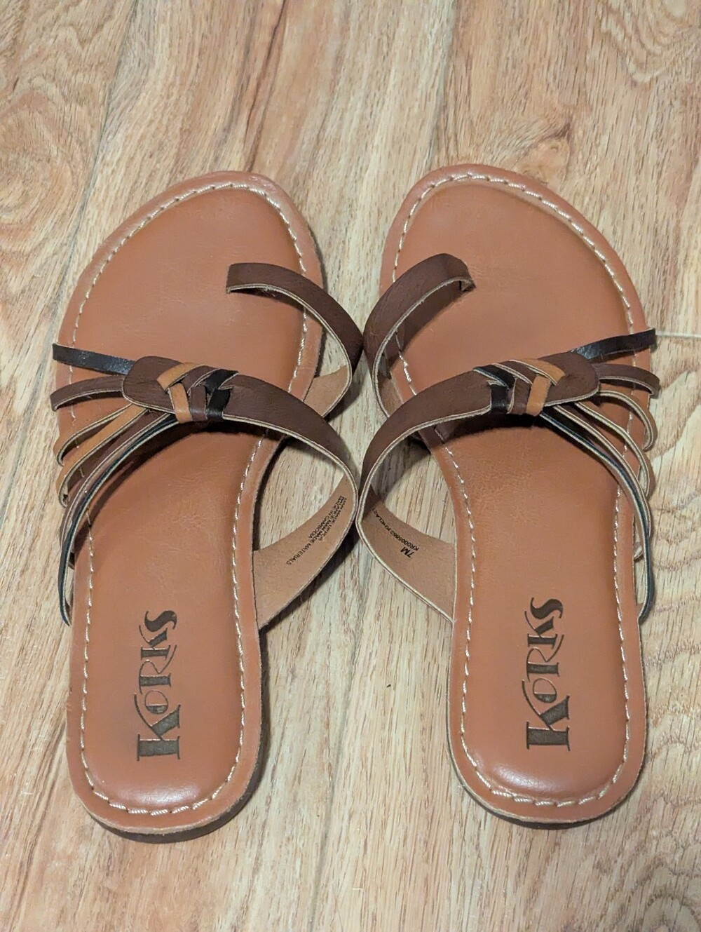 Korks Women's Tan and Dark Brown Knotted Slide Sandals